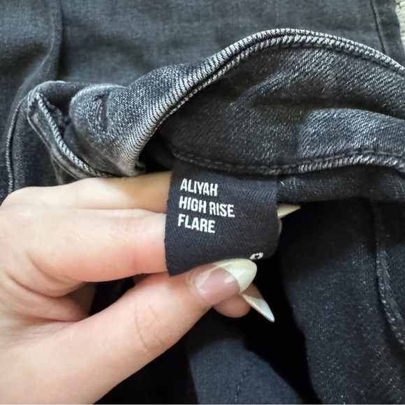 Winona High Rise Flare Jeans - Picture 4 of 4
